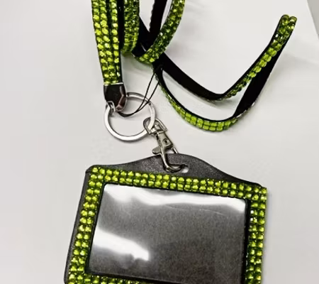 Nummerlappshållare Limegrön med strass