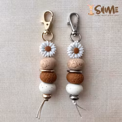 KEY RING FLORAL EMBOSSED tan