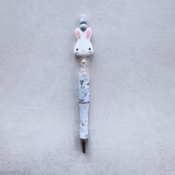 PENNA MED PÄRLOR  Honey Bunny-White