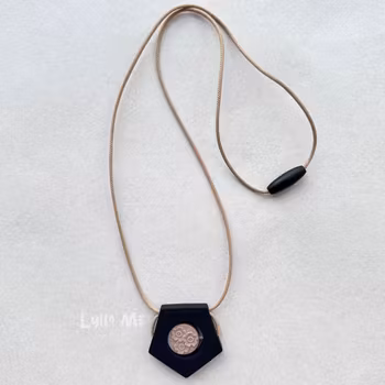 AMNINGSHALSBAND SiliMAMA - GEO - black