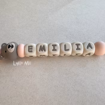 Napphållare med namn Lilla Björnen Taupe/ Light Pink/Cream