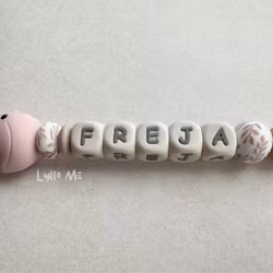 Napphållare med namn Bird Light Pink/ CREAM