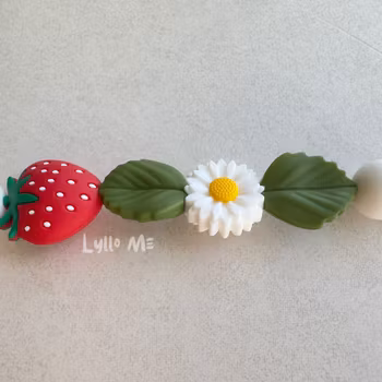 PACIFIER HOLDER - Strawberry - daisy