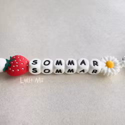 Pacifier holder with name Strawberry /White