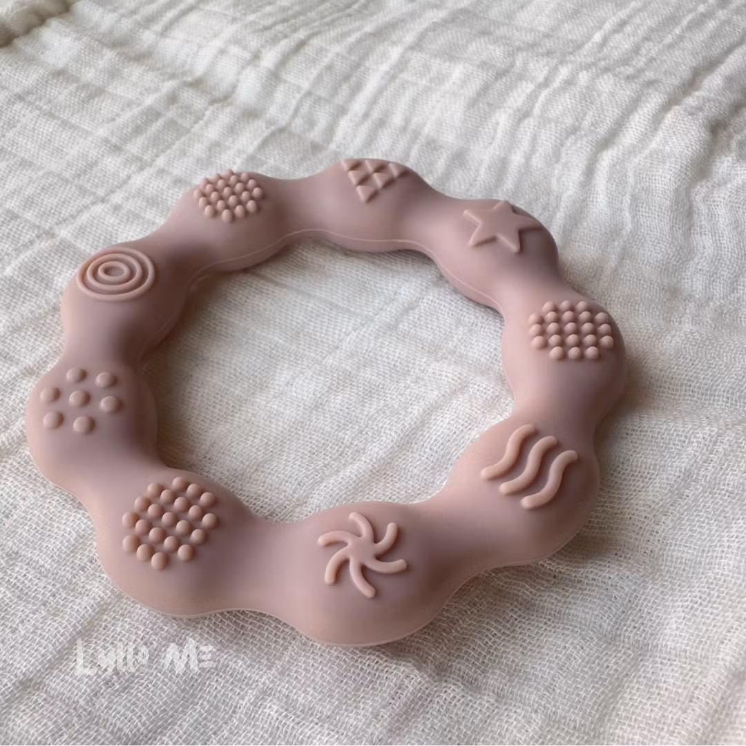 TEETHING FIGURE IN SILICONE - RING WITH STRUCTURE - LIGHT OLD PINK