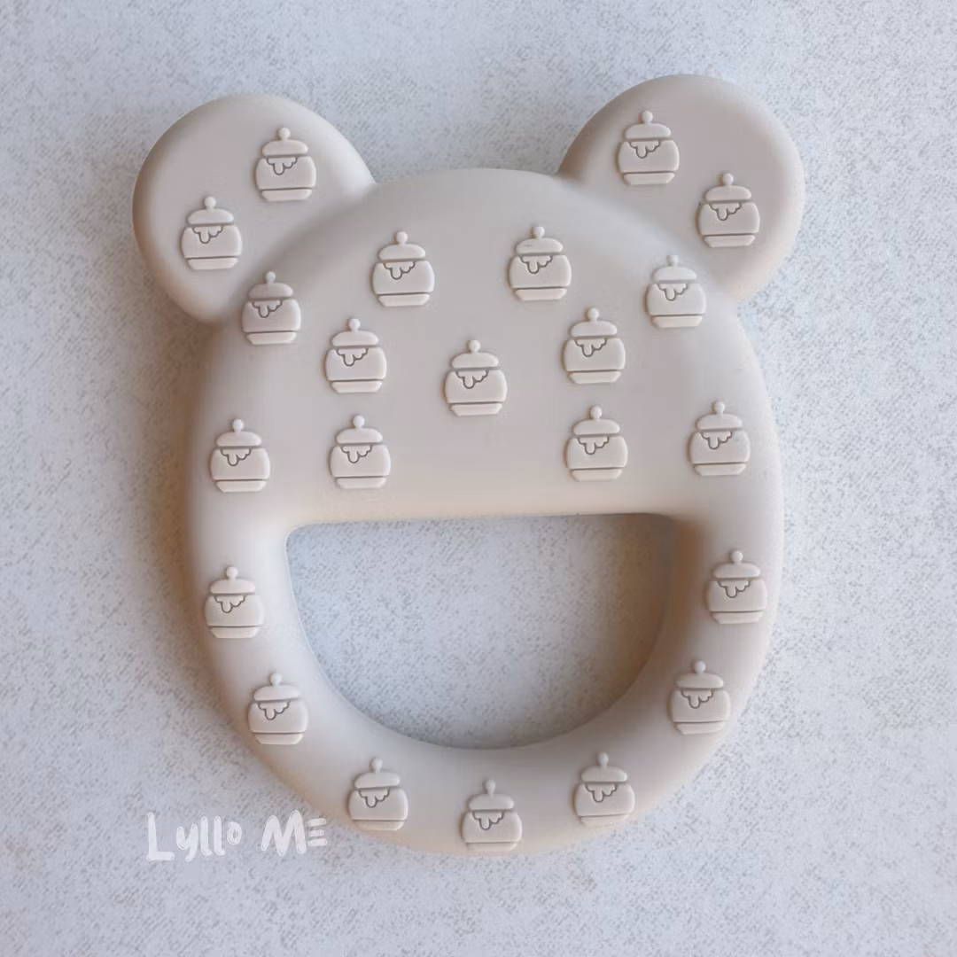 SILICONE BITE FIGURE - TEDDY BEAR WITH STRUCTURE - LATTE