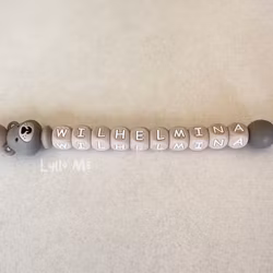 Pacifier holder with name Little Bear Taupe / Taupe 10mm (8-10 letters)