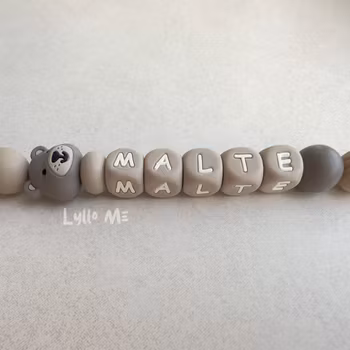Napphållare med namn - Lilla Björn- Taupe / Taupe