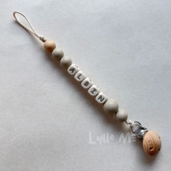 Pacifier holder with name -Truffel/ Cream 1