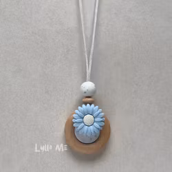 NURSING NECKLACE-DAISY- LIGHT BLUE