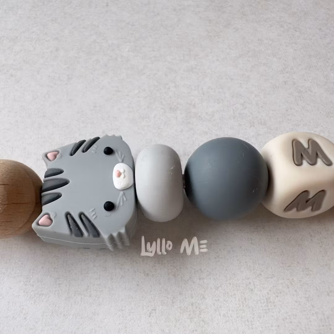 Pacifier holder with name Cat Glacier Grey / CREAM