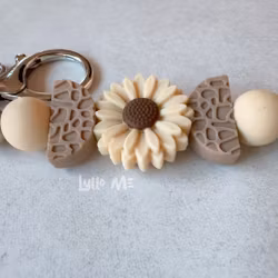 KEYRING -DAISY Wheat / Cappuccino -SILVER