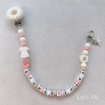 ID-KORT/ NYCKEL HÅLLARE med text Sjuksköterska med bling - DAISY CLIPS VIT