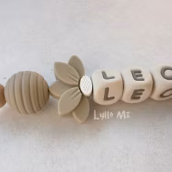 Pacifier holder with name - HALF DAISY TAUPE (max 5 letters) with SILICONE CLIPS