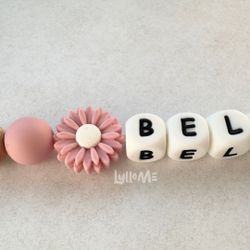 Napphållare med träclips med namn DAISY Blossom  /WHITE