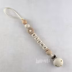 Napphållare med silikonclips och namn DAISY BEIGE/ CREAM