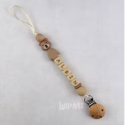 Pacifier holder with name - Little Bear - Sweater / WHEAT max 6 letters