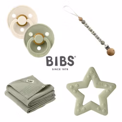 BIBS STORA GÅVOSET med By LylloMe Napphållare med namn SAGE