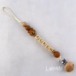 Napphållare med silikonclips och med namn – Lilla Björn - Light Brown / WHEAT