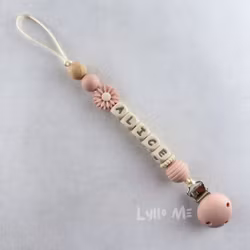 Napphållare med Silikonclips och namn Daisy Light Old Pink Cream/ CREAM