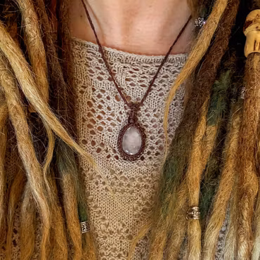 Halsband med Rosenkvarts