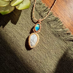 Selene – Halsband med Regnbågsmånsten och Labradorit