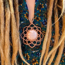 Maya: Halsband med Rosa Scolecit