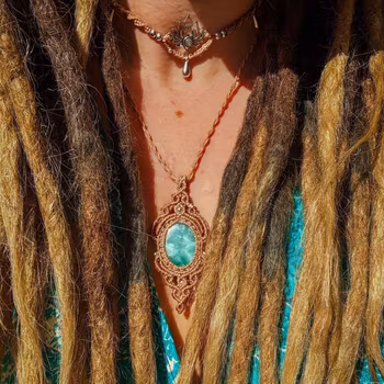 Nerida: Halsband med Hemimorfit