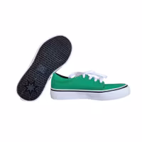 Storlek 32, DC shoes