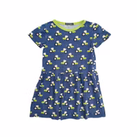 Storlek 104, Stickat och sytt, skick B