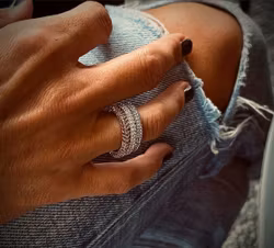 Lola crystal ring i silver med klara stenar