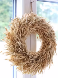 Blomsterkrans av strån