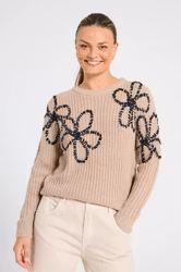 Tess mysig ull tröja med blom broderat