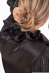 Aria blus svart
