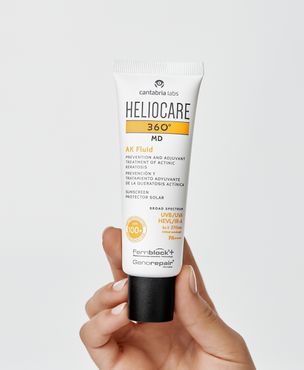 AK Fluid SPF 100+