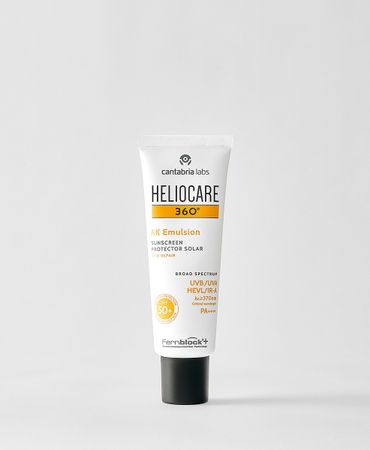 AK Fluid SPF 100+