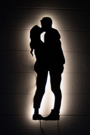 Vägglampa Kärlek - par i helfigur