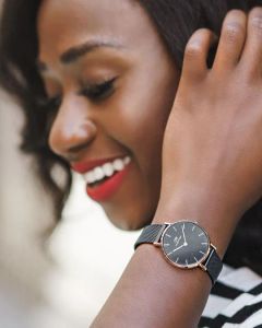 Daniel Wellington Petite Ashfield Rose 28mm Black