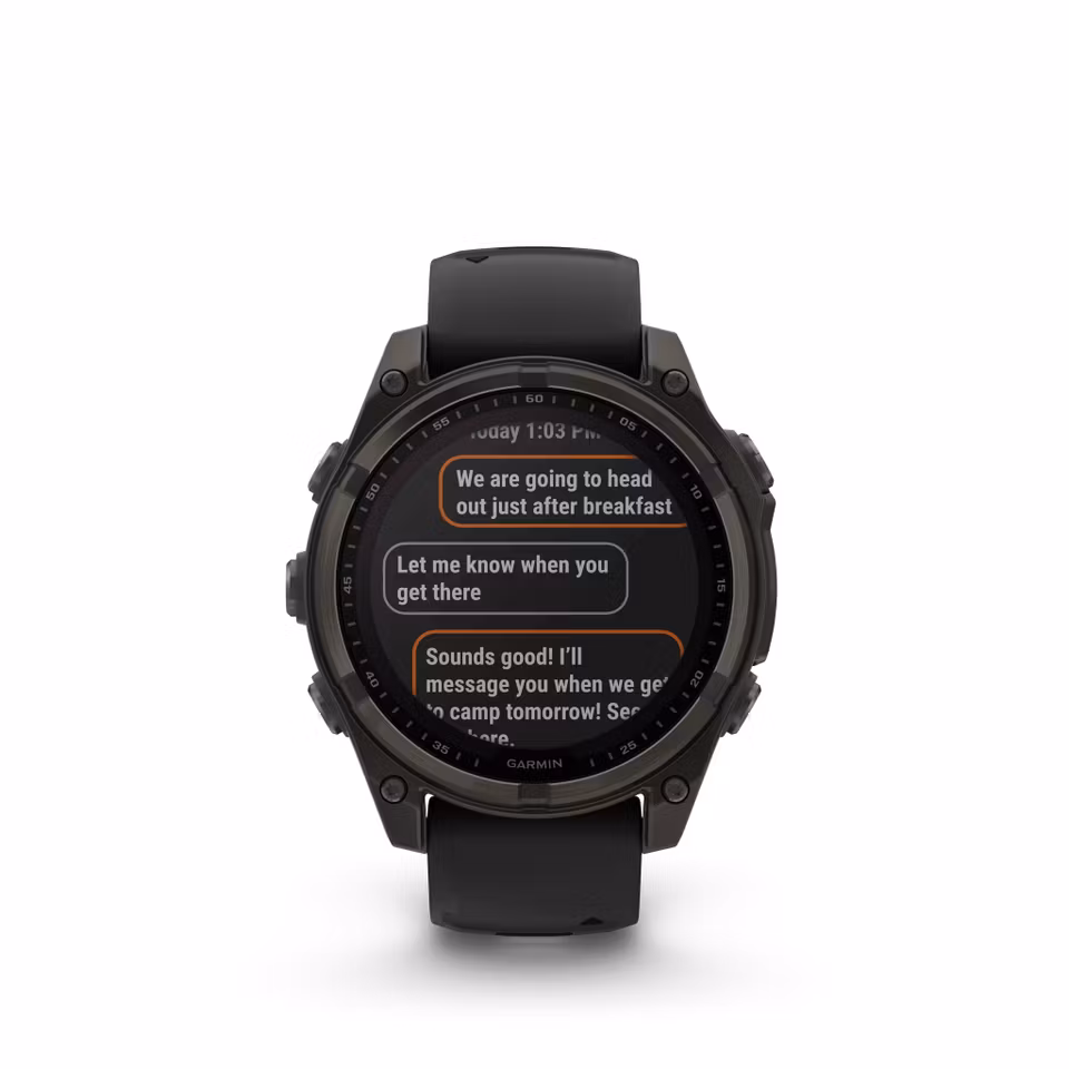 Garmin fēnix® 8–47 mm, Solar, Sapphire Sapphire, Karbongrå DLC-titan med sort/steingrå silikonrem