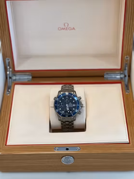 Omega Seamaster 300m Chronograph Automatic Titanium (nyservet) Bruktklokke.