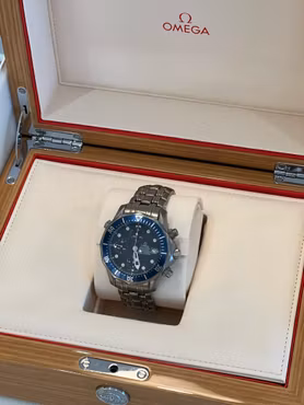 Omega Seamaster 300m Chronograph Automatic Titanium (nyservet) Bruktklokke.