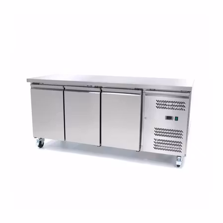 Frysbänk 3 dörrar 179 cm