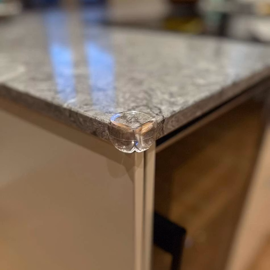 Kulmasuojat Läpinäkyvä