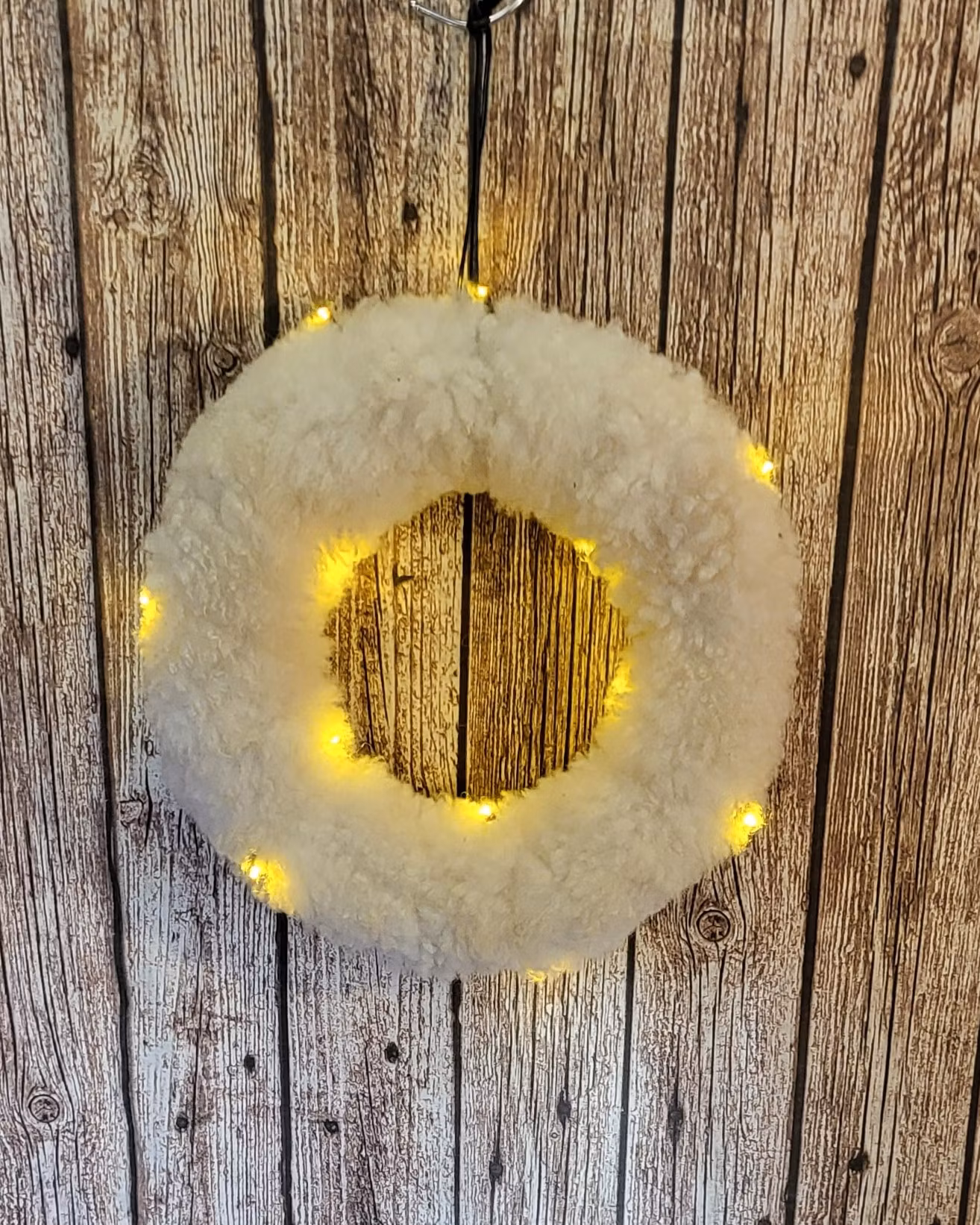 Krans, liten med belysning. Vit