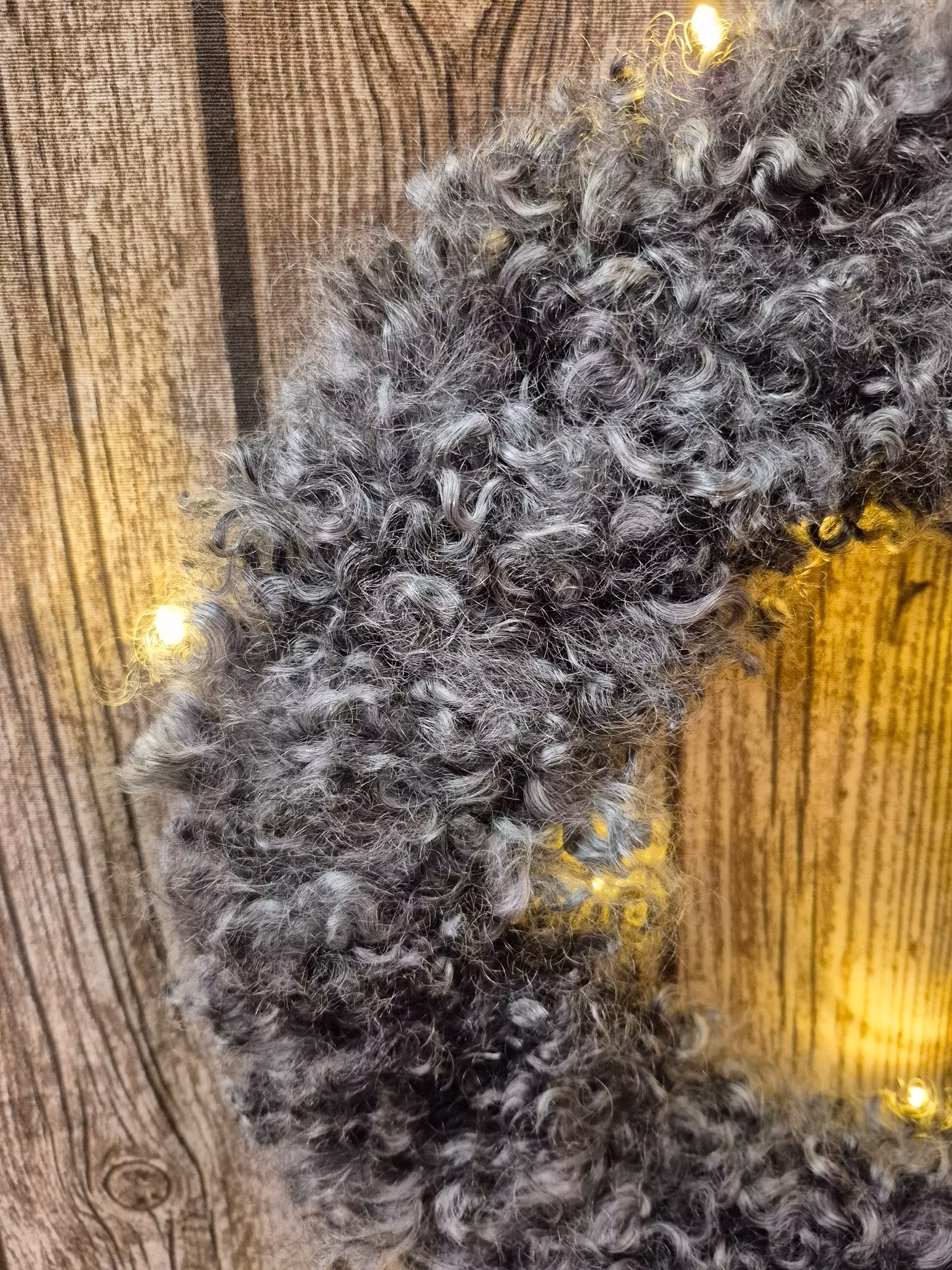 Liten krans med belysning – Mörkgrå