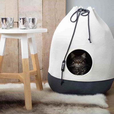CASA Dark Grey hule til katt eller små hunder. District 70