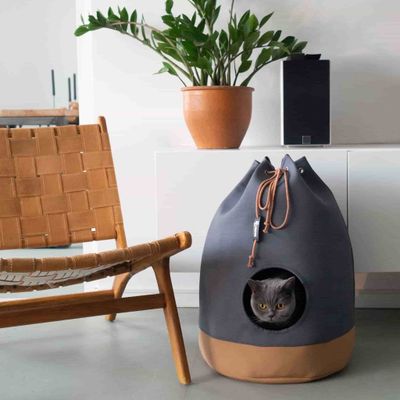 CASA Cognac hule til katt eller små hunder. District 70