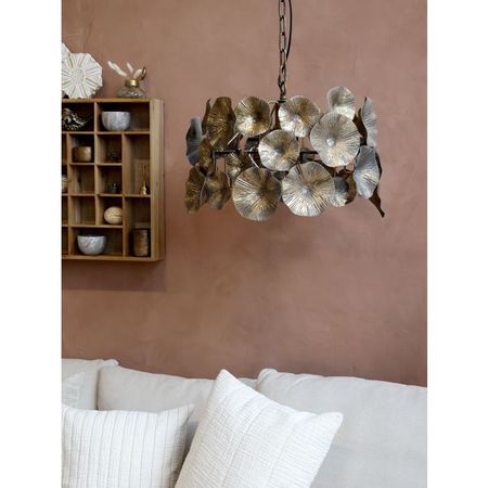 Lampa med blommig dekor