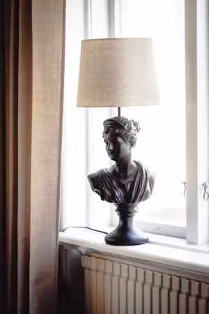 Lampfot Byst Svart Poly