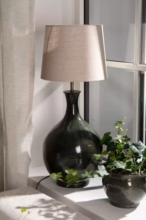 Lampfot Larissa Kale